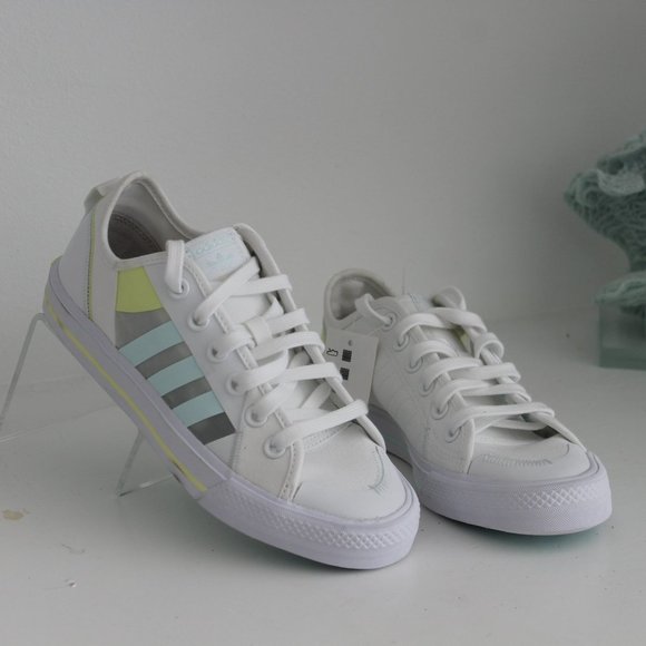 Adidas Originals Three Stripes Unisex Sneakers Men's 5.5 or Wom 7 White Yellow - Picture 2 of 16